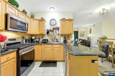 520 Victor Street Saddle Brook NJ 07663