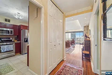5 Horizon Road Fort Lee NJ 07024