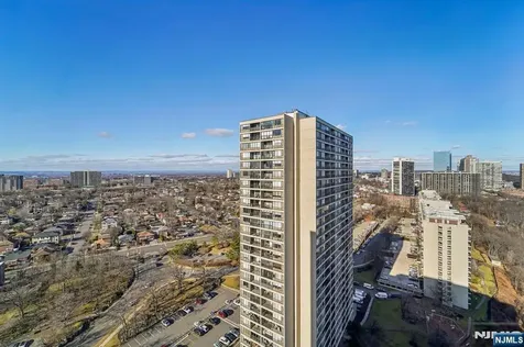 5 Horizon Road Fort Lee NJ 07024