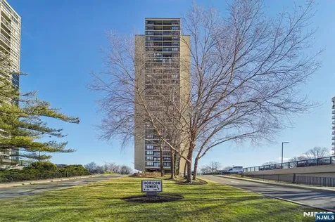 5 Horizon Road Fort Lee NJ 07024