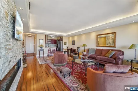 5 Horizon Road Fort Lee NJ 07024