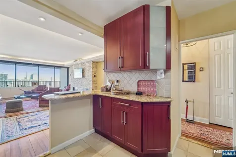 5 Horizon Road Fort Lee NJ 07024
