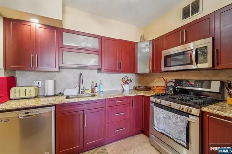 5 Horizon Road Fort Lee NJ 07024