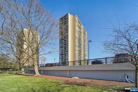 5 Horizon Road Fort Lee NJ 07024