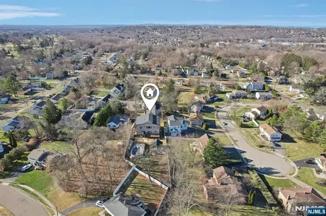 24 Holmes Lane Wayne NJ 07470
