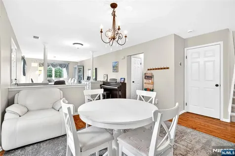 554 Adirondack Court Mahwah NJ 07430