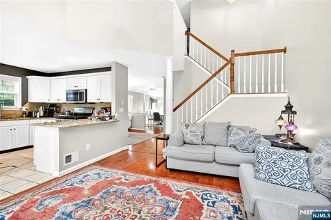 554 Adirondack Court Mahwah NJ 07430
