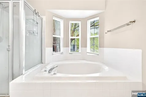 554 Adirondack Court Mahwah NJ 07430