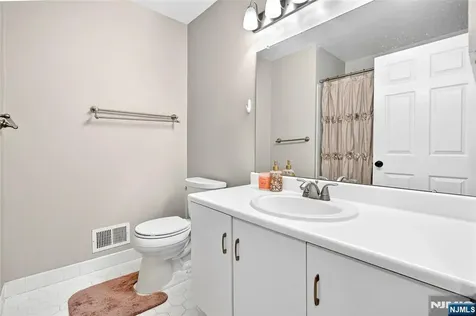 554 Adirondack Court Mahwah NJ 07430