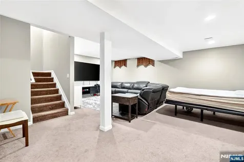554 Adirondack Court Mahwah NJ 07430