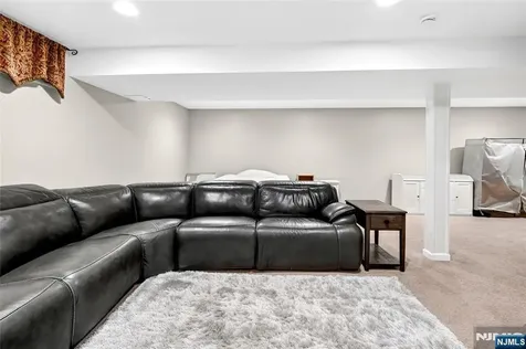 554 Adirondack Court Mahwah NJ 07430