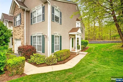 554 Adirondack Court Mahwah NJ 07430