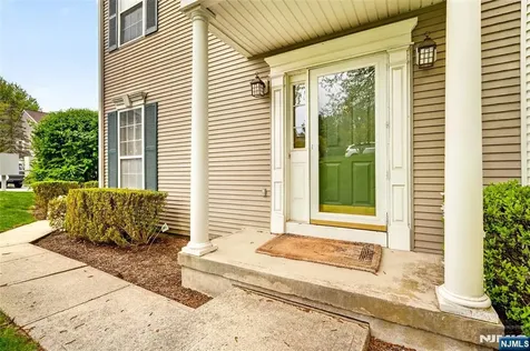 554 Adirondack Court Mahwah NJ 07430