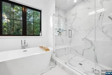 5 Fey Place Oradell NJ 07649