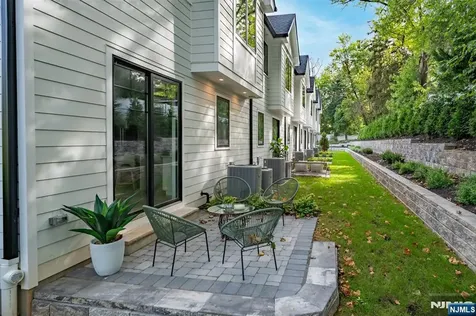 5 Fey Place Oradell NJ 07649