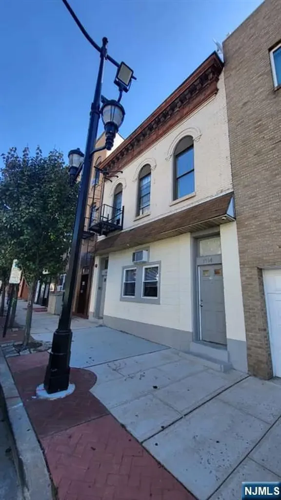 1506 Summit Avenue Union City NJ 07087