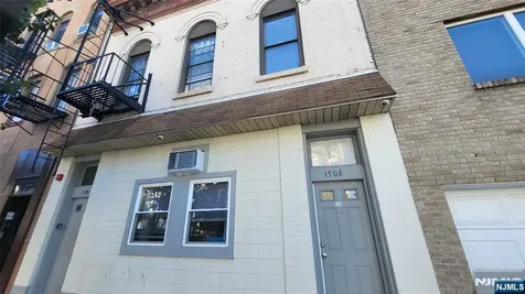 1506 Summit Avenue Union City NJ 07087