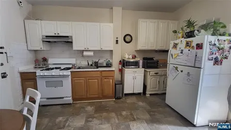 1506 Summit Avenue Union City NJ 07087