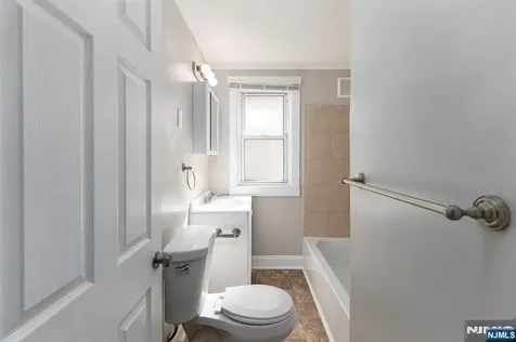 2557 Wh-mer Road Hamilton NJ 08619
