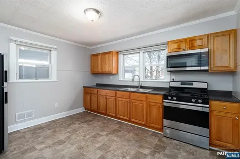 2557 Wh-mer Road Hamilton NJ 08619