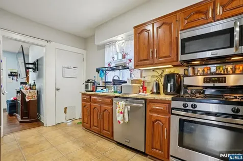 228 Totowa Road Totowa NJ 07512