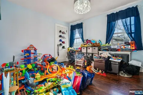 228 Totowa Road Totowa NJ 07512