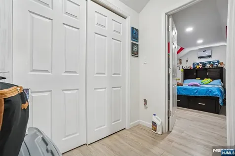 228 Totowa Road Totowa NJ 07512