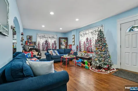228 Totowa Road Totowa NJ 07512