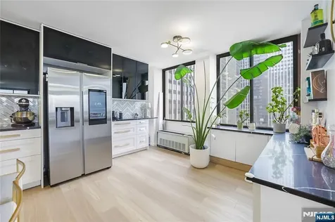 200 Winston Cliffside Park NJ 07010