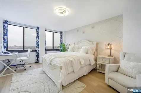 200 Winston Cliffside Park NJ 07010