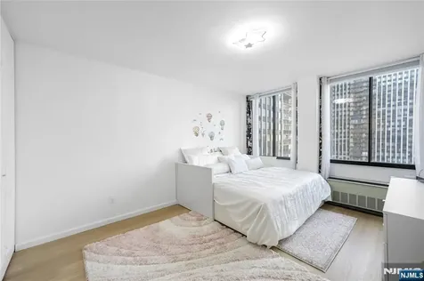 200 Winston Cliffside Park NJ 07010