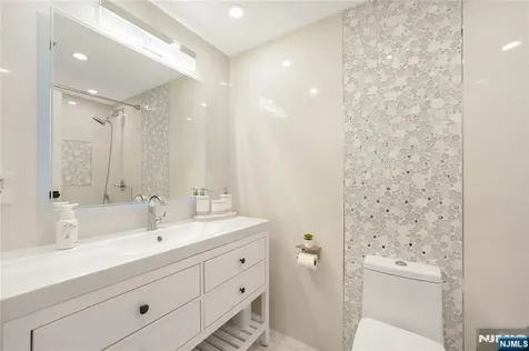 200 Winston Cliffside Park NJ 07010