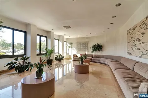 200 Winston Cliffside Park NJ 07010