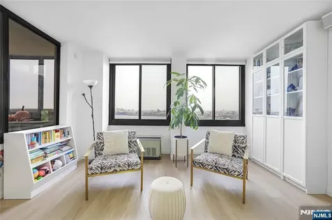 200 Winston Cliffside Park NJ 07010
