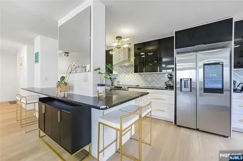 200 Winston Cliffside Park NJ 07010