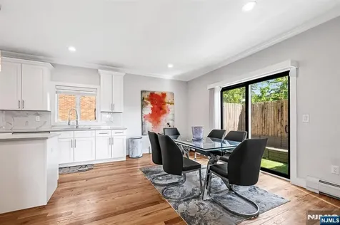 275 14th Palisades Park NJ 07650