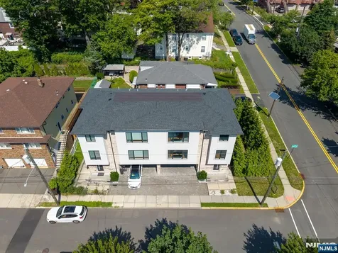 275 14th Palisades Park NJ 07650