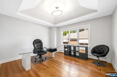 275 14th Palisades Park NJ 07650