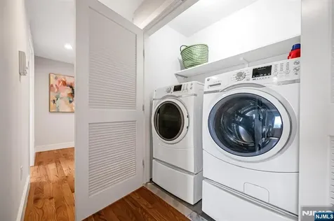 275 14th Palisades Park NJ 07650