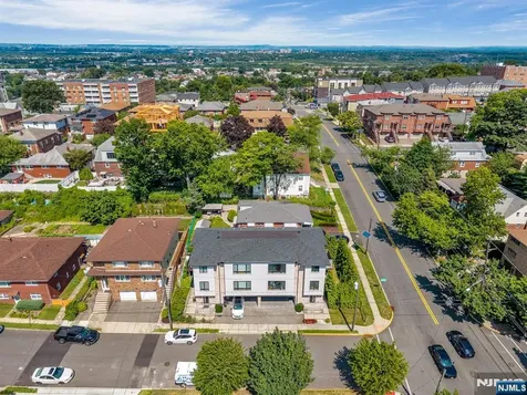 275 14th Palisades Park NJ 07650