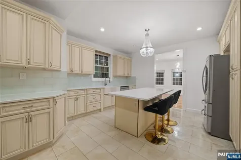81 Fairmount Avenue Hackensack NJ 07601