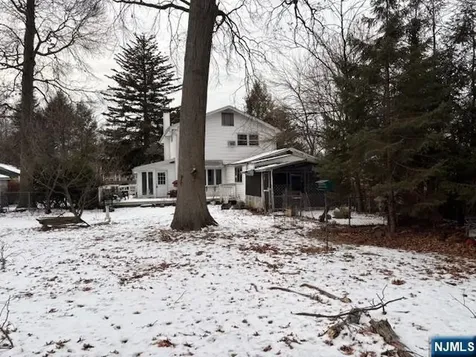 496 Cedar Lane Paramus NJ 07652