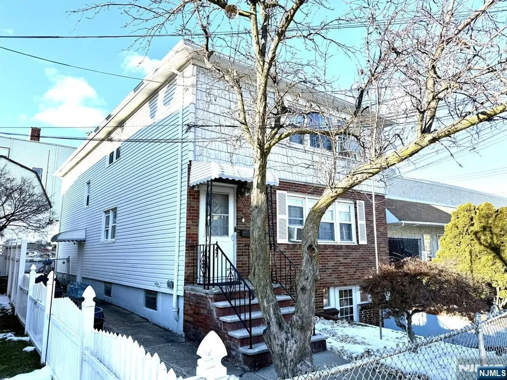 447 Elm Street Kearny NJ 07032