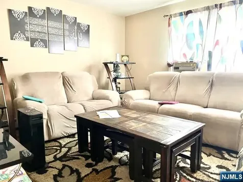 447 Elm Street Kearny NJ 07032