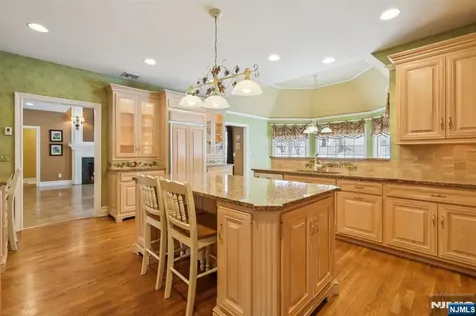84 Walsh Drive Mahwah NJ 07430