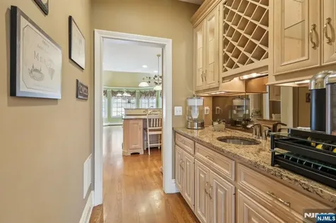 84 Walsh Drive Mahwah NJ 07430