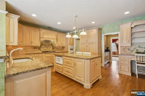 84 Walsh Drive Mahwah NJ 07430