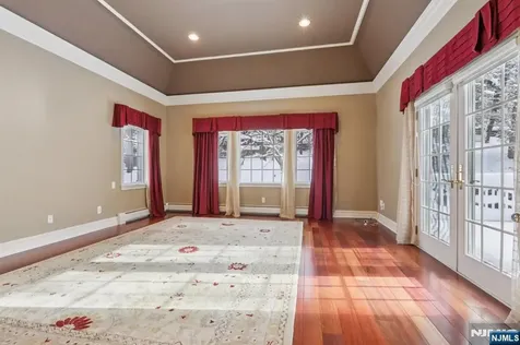 84 Walsh Drive Mahwah NJ 07430