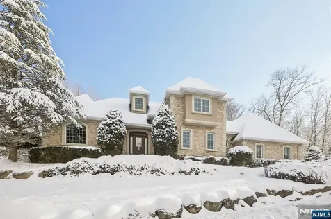 84 Walsh Drive Mahwah NJ 07430