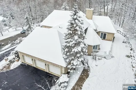 84 Walsh Drive Mahwah NJ 07430